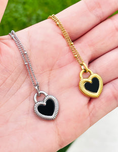 Black & White Heart Chain • Reversible