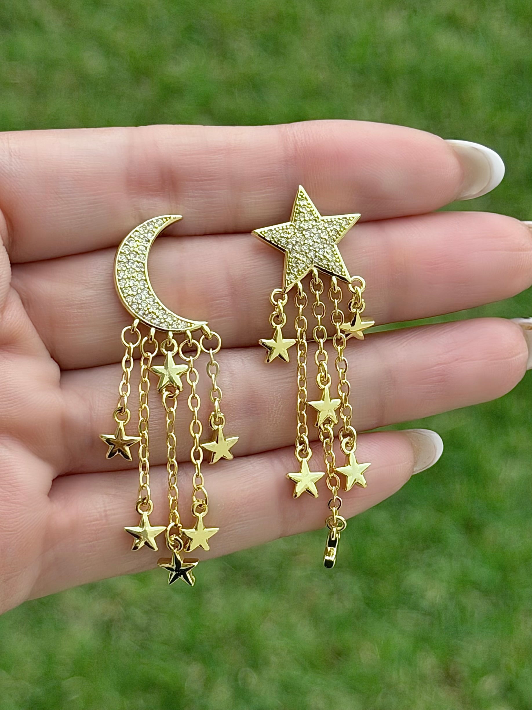 Moon Star Asymmetric Earring – XJSHOP
