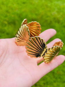 SS Chunky Shell Bangle