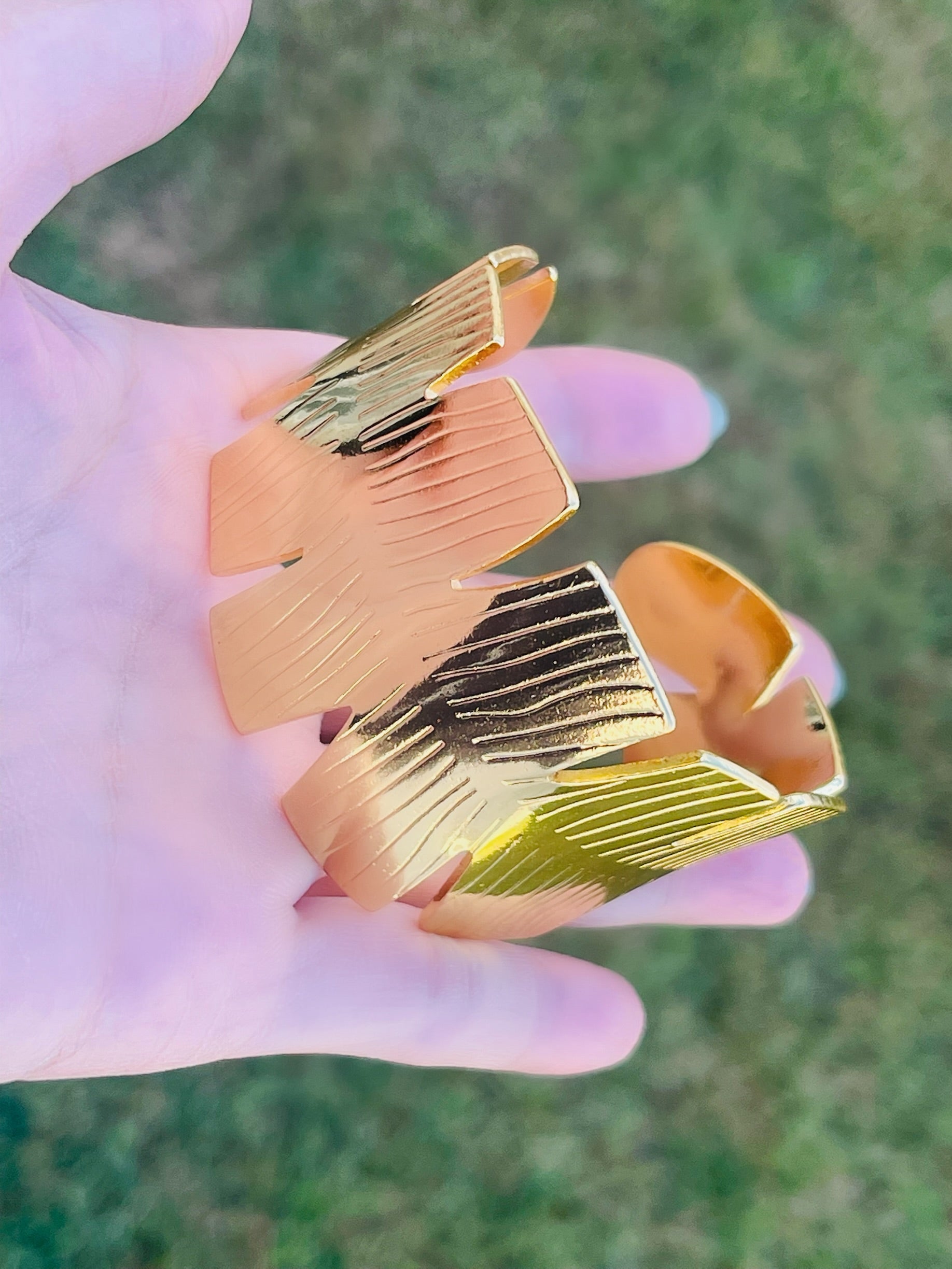 Chunky Leaf Bangle