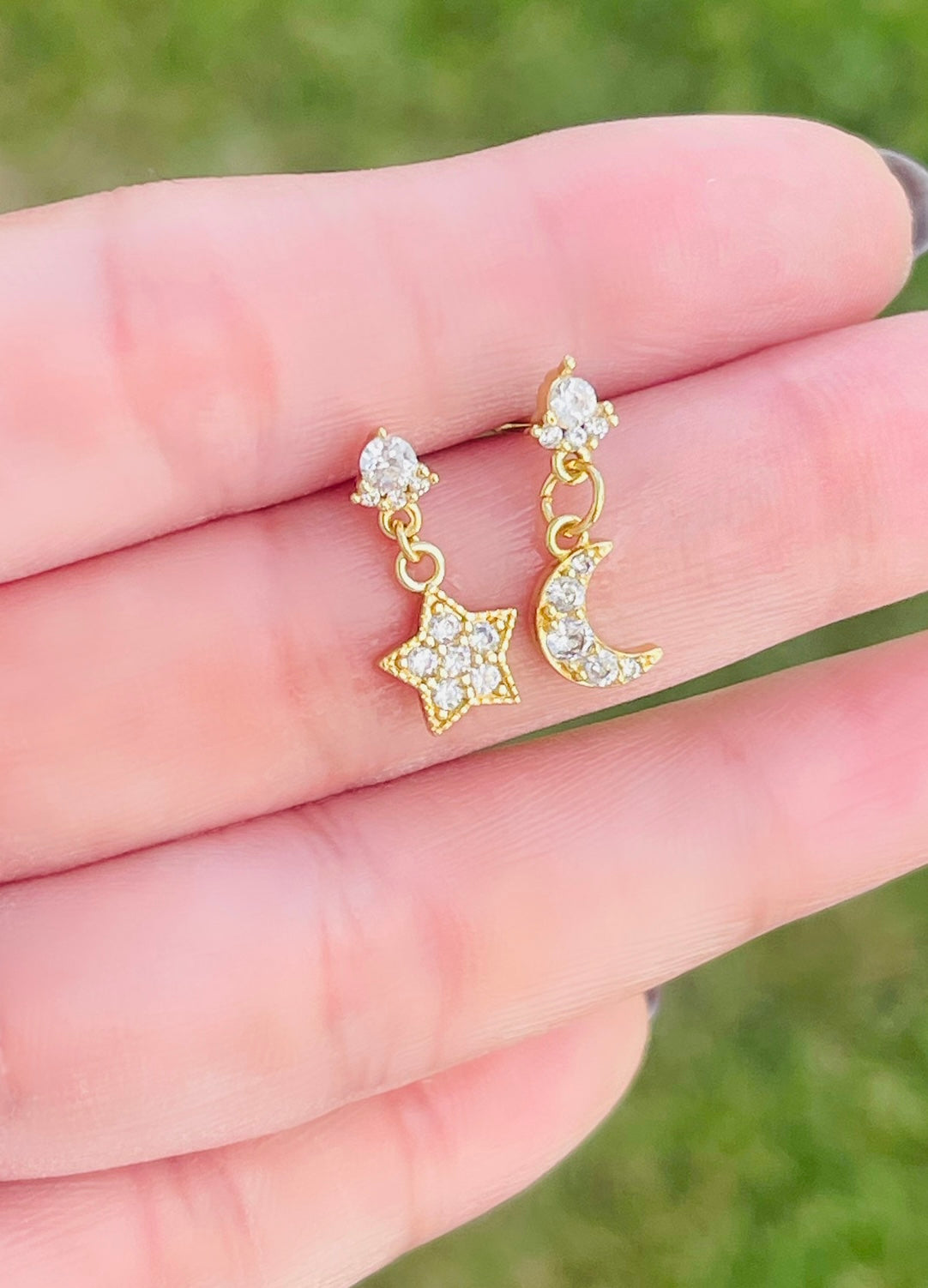 Asymmetric • Star/Moon Earring