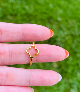 SS Clover Ring