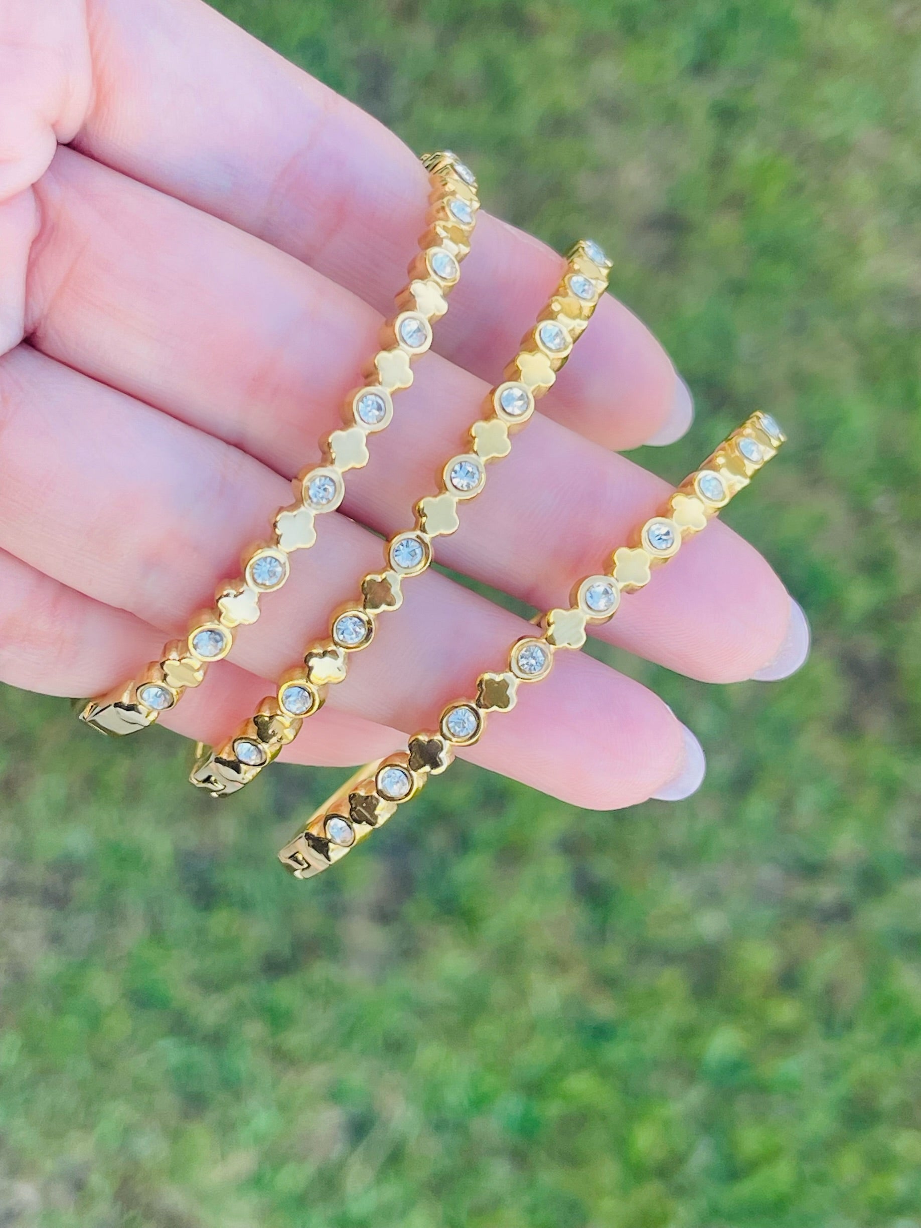 SS Bright Clover Bangle