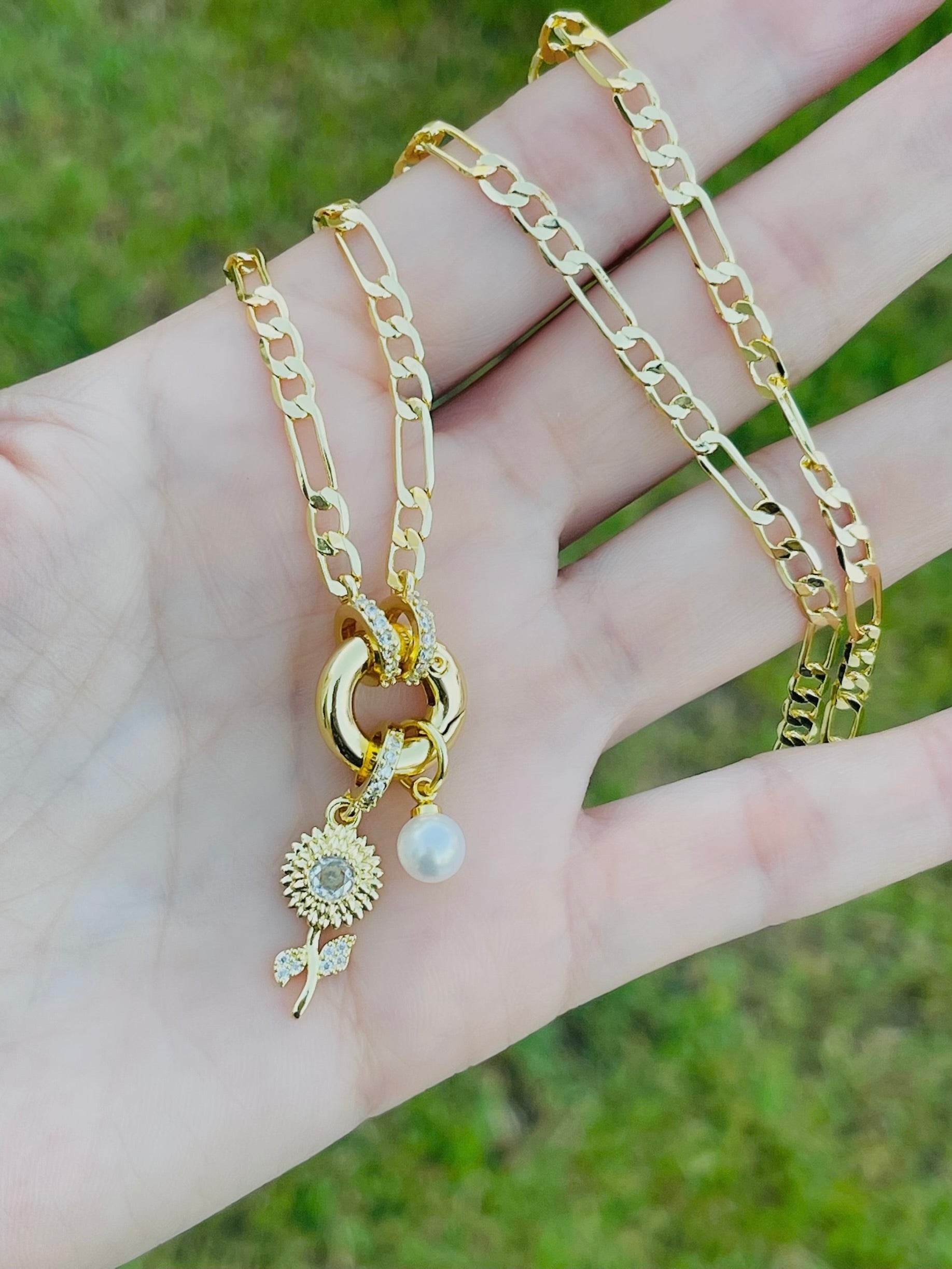 Fígaro Chain with Charms