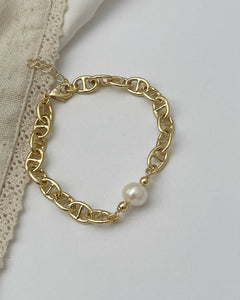 Susan Pearl Bracelets